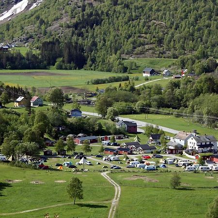 Готель Folven Adventure Camp Хьєллє Екстер'єр фото