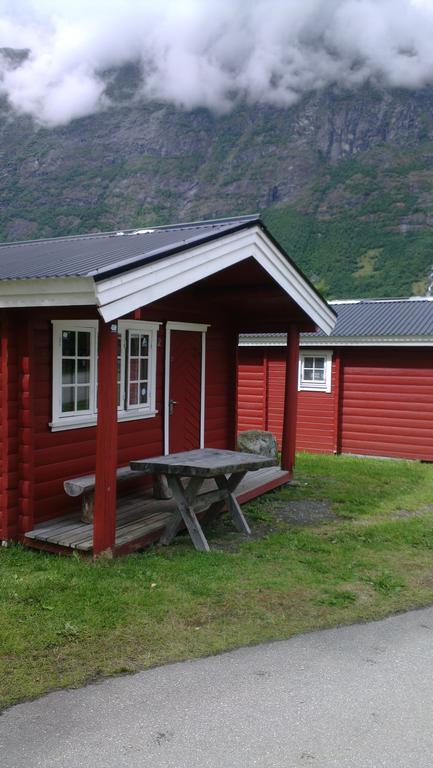 Готель Folven Adventure Camp Хьєллє Екстер'єр фото