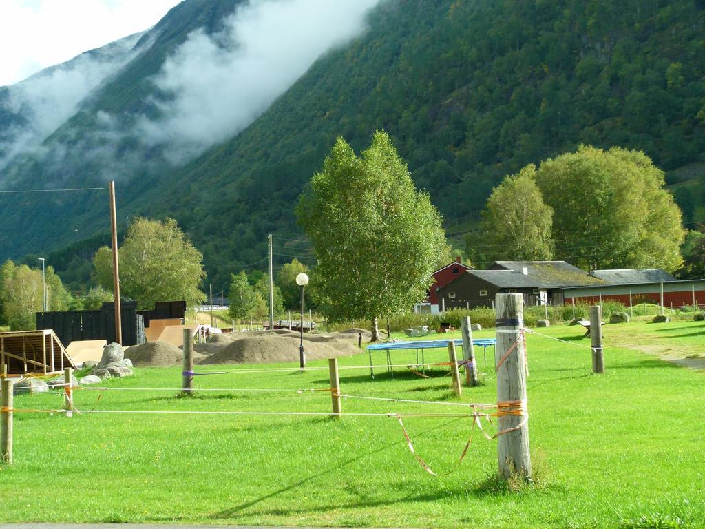 Готель Folven Adventure Camp Хьєллє Екстер'єр фото